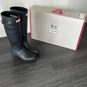 Black Hunter boots